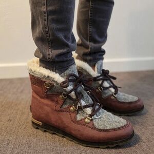 Sorel Joan of Arctic Boots Brown Suede & Gray Wool Shearling Lace-Up Sz 6.5